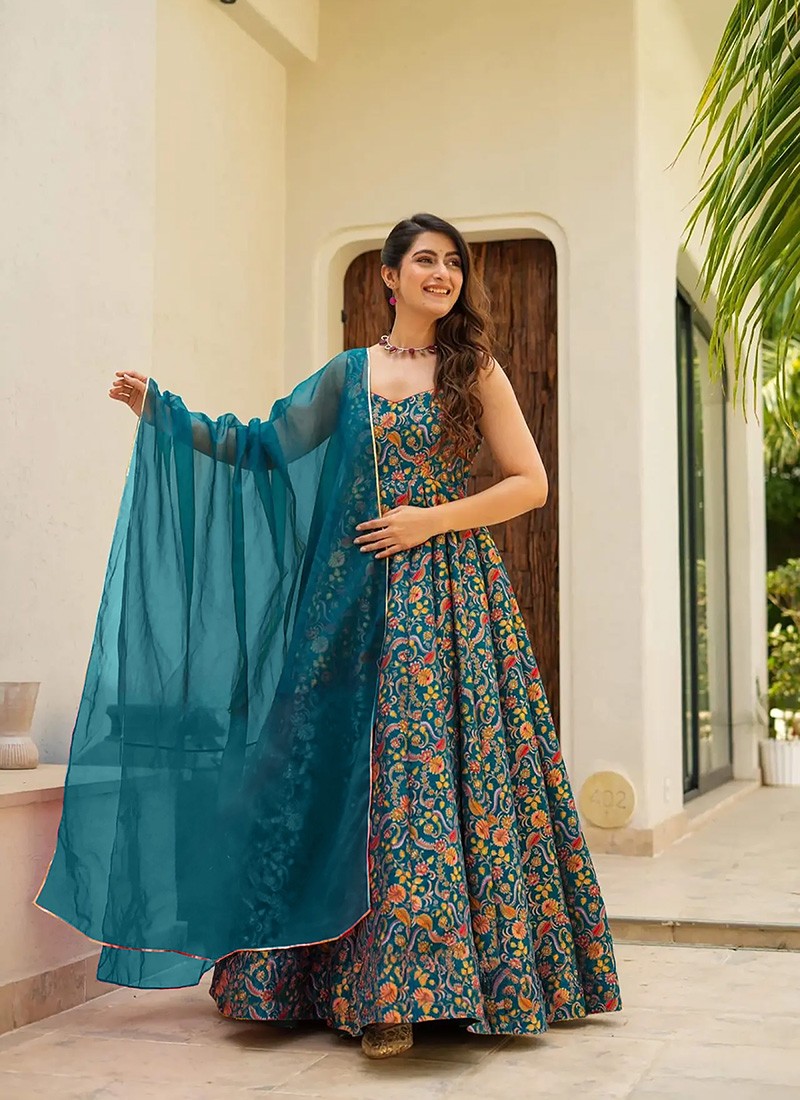 rbsm-upload-20376759-4d2e-48d0-abfd-b1a1f1bb04e1 5 Reasons Designers Rely on Women Gown Manufacturers in Australia for Unique Collections
